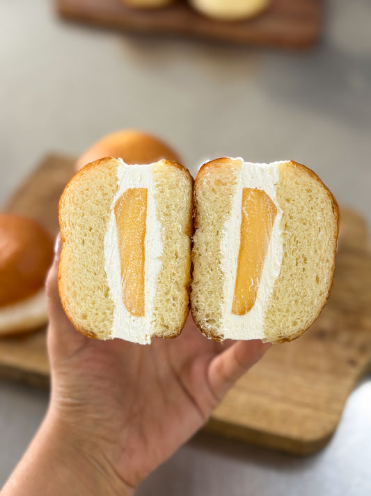 Mango & Cream Bomboloni